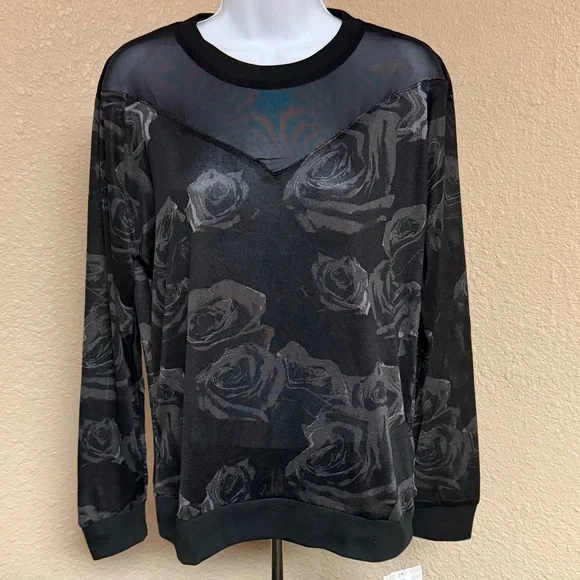 4/$15 LuLaRoe Black Rose Top - Picture 1 of 5